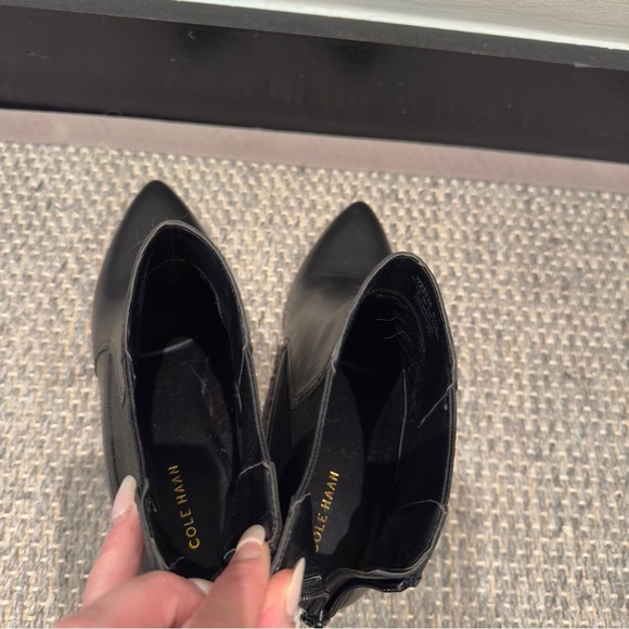 COLE HAAN Etta Point-Toe Leather Booties Black Size 8.5 Women’s - Picture 6 of 10